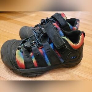 Keen shoes kids size 1 in excellent used condition